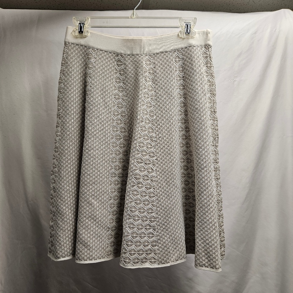 Ivanka Trump A-line creme tan knit pleated skirt Medium summer spring work lace